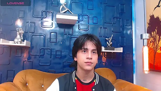 Snapshot of alex_477 chatting on 8, 1, 2025 alex 477 online show from 8, 1, 2025