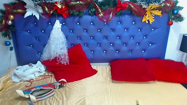 Snapshot of kiwii_nasty chatting on 4, 1, 2025 kiwii nasty online show from 4, 1, 2025