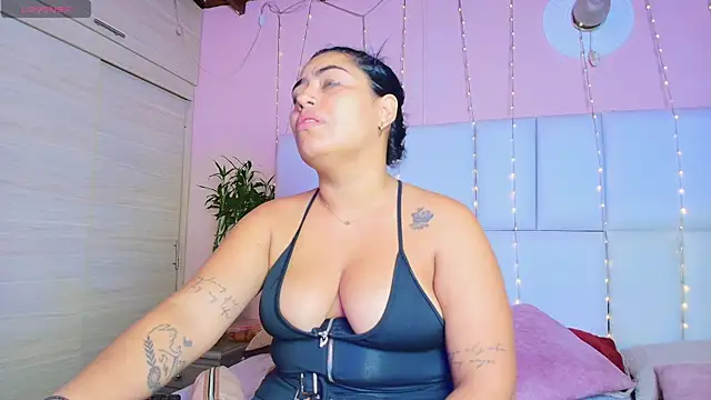 kiana cream online show from 2, 3, 2025