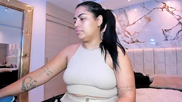 Snapshot of kiana_cream chatting on 25, 5, 2026 kiana cream online show from 25, 5, 2026