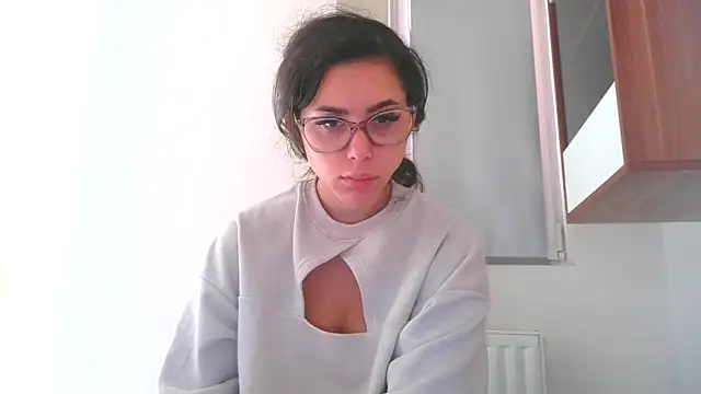 LovelyJulliette online show from 19, 10, 2025