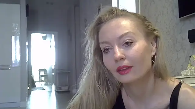 ZarinaSwift online show from 15, 9, 2025