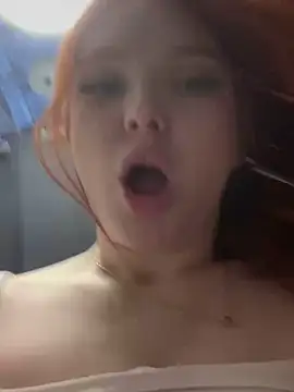 Snapshot of AmmyHot chatting on 1, 2, 2025 AmmyHot online show from 1, 2, 2025