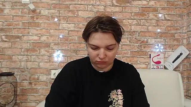 Amelia Kiss  online show from 13, 3, 2026