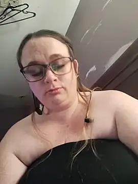 Snapshot of Geemaal chatting on 18, 11, 2025 Geemaal online show from 18, 11, 2025