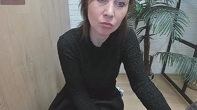 Snapshot of ZoeEast chatting on 14, 12, 2024 ZoeEast online show from 14, 12, 2024
