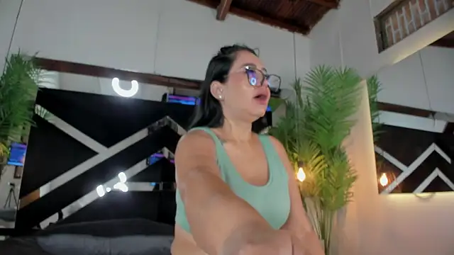 emily-fox online show from 14, 4, 2026