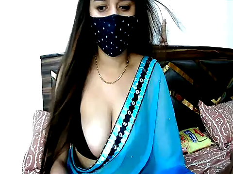 Snapshot of Gloie4u chatting on 23, 4, 2026 Gloie4u online show from 23, 4, 2026