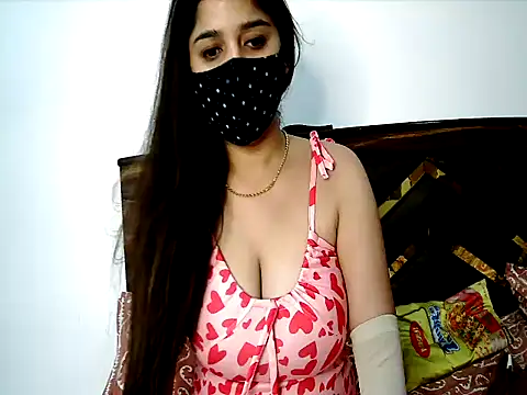 Snapshot of Gloie4u chatting on 25, 4, 2026 Gloie4u online show from 25, 4, 2026