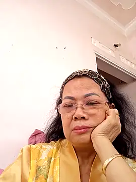 Hotestlove online show from 18, 12, 2025