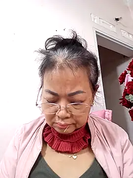 Hotestlove online show from 3, 2, 2026