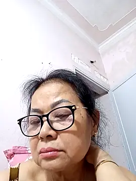 Hotestlove online show from 8, 3, 2026