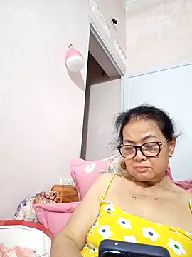 Hotestlove online show from 13, 4, 2026