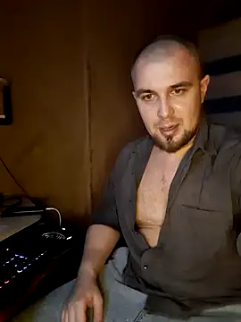 Snapshot of Foxyshaved chatting on 13, 1, 2025 Foxyshaved online show from 13, 1, 2025