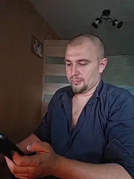 Snapshot of Foxyshaved chatting on 18, 9, 2025 Foxyshaved online show from 18, 9, 2025