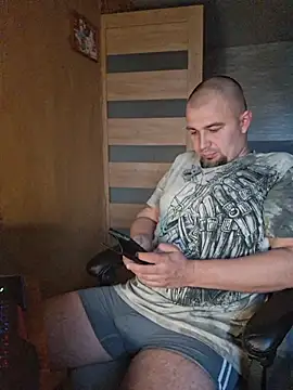 Snapshot of Foxyshaved chatting on 3, 10, 2025 Foxyshaved online show from 3, 10, 2025