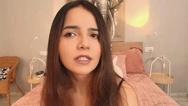 Snapshot of Raychell_Black chatting on 19, 1, 2025 Raychell Black online show from 19, 1, 2025