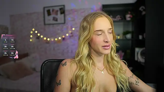 Nicolette  Shea  online show from 19, 2, 2025