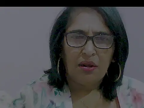 Snapshot of sexy69hotmum chatting on 25, 12, 2024 sexy69hotmum online show from 25, 12, 2024