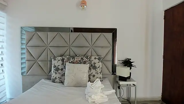 nina pons online show from 2, 10, 2025