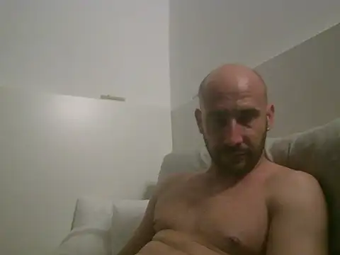 Smileboy698 online show from 5, 5, 2026