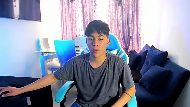 Snapshot of Franco_Rizzo_ chatting on 3, 2, 2025 Franco Rizzo online show from 3, 2, 2025