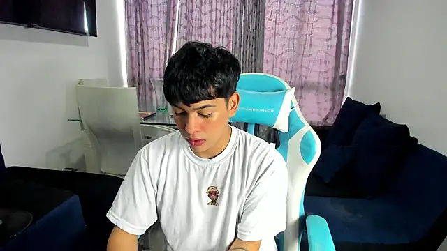 Snapshot of Franco_Rizzo_ chatting on 23, 2, 2025 Franco Rizzo online show from 23, 2, 2025