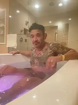 RoodoggXL online show from 4, 12, 2024