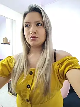 valeriahunter1 online show from 10, 3, 2026