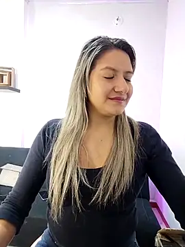 valeriahunter1 online show from 27, 3, 2026