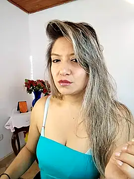 Snapshot of valeriahunter1 chatting on 7, 5, 2026 valeriahunter1 online show from 7, 5, 2026