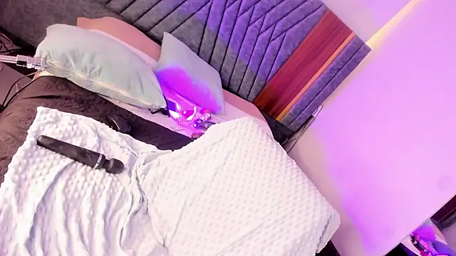 Snapshot of Hilary_Smile_ chatting on 31, 1, 2025 Hilary Smile online show from 31, 1, 2025