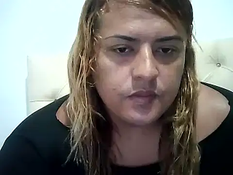 KIARAMARSHALLWELLZ online show from 13, 12, 2024