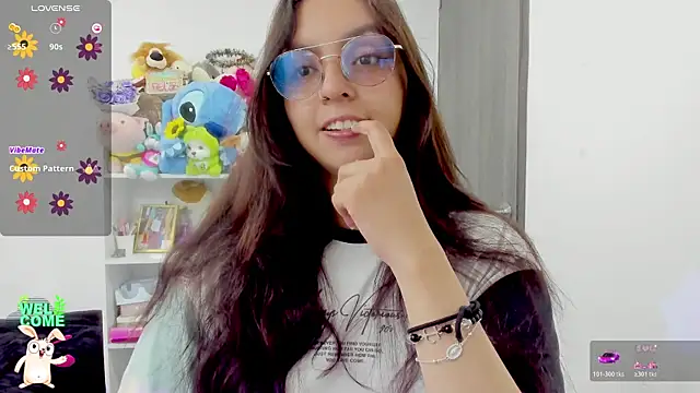 Snapshot of Valery7rose_ chatting on 3, 6, 2026 Valery7rose online show from 3, 6, 2026