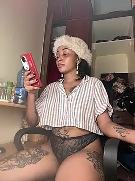 Snapshot of Candiey001 chatting on 25, 2, 2026 Candiey001 online show from 25, 2, 2026