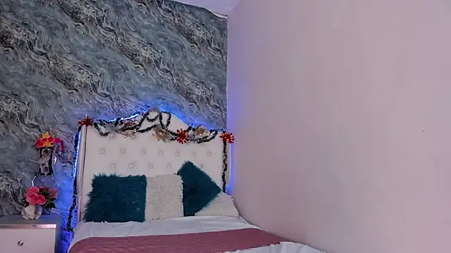 CAMILLEN PETTID online show from 18, 12, 2024