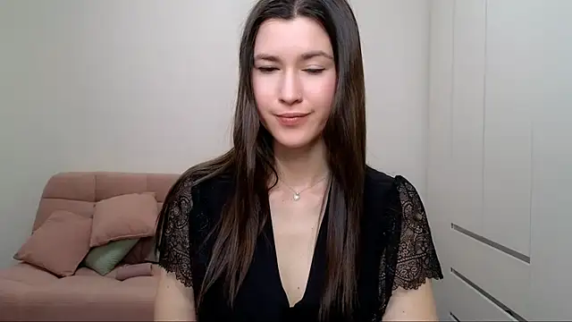 Snapshot of AliciaNewell chatting on 14, 2, 2025 AliciaNewell online show from 14, 2, 2025