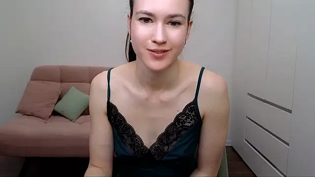 Snapshot of AliciaNewell chatting on 24, 2, 2025 AliciaNewell online show from 24, 2, 2025