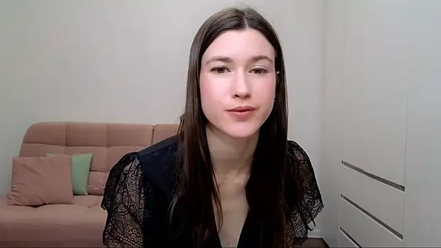 Snapshot of AliciaNewell chatting on 27, 2, 2025 AliciaNewell online show from 27, 2, 2025