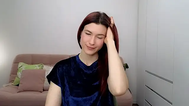 AliciaNewell online show from 5, 11, 2025