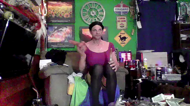 Snapshot of Brooke-lynn chatting on 11, 2, 2025 Brooke-lynn online show from 11, 2, 2025