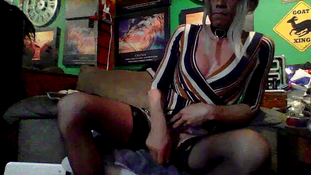 Snapshot of Brooke-lynn chatting on 28, 2, 2025 Brooke-lynn online show from 28, 2, 2025