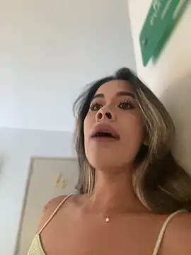 Snapshot of Emilia_Bakerr chatting on 17, 3, 2025 Emilia Bakerr online show from 17, 3, 2025