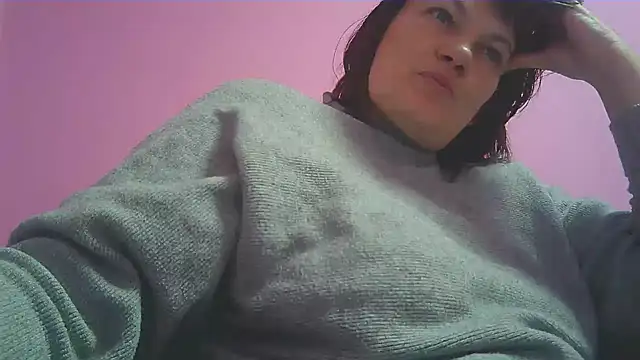 Snapshot of Lucinka1 chatting on 1, 12, 2024 Lucinka1 online show from 1, 12, 2024