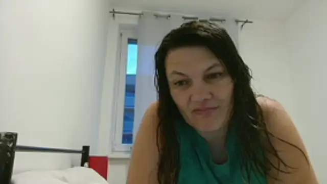 Snapshot of Lucinka1 chatting on 10, 10, 2025 Lucinka1 online show from 10, 10, 2025