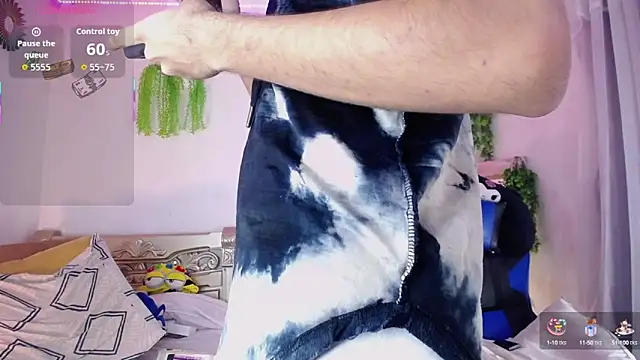 huge armound online show from 15, 10, 2025