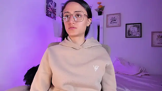  Caroliinee  online show from 19, 2, 2025