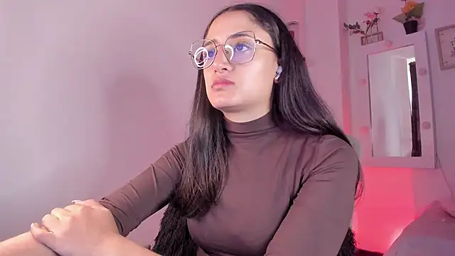  Caroliinee  online show from 24, 9, 2025