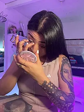 lucianaroy online show from 18, 2, 2026