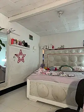 lucianaroy online show from 28, 3, 2026